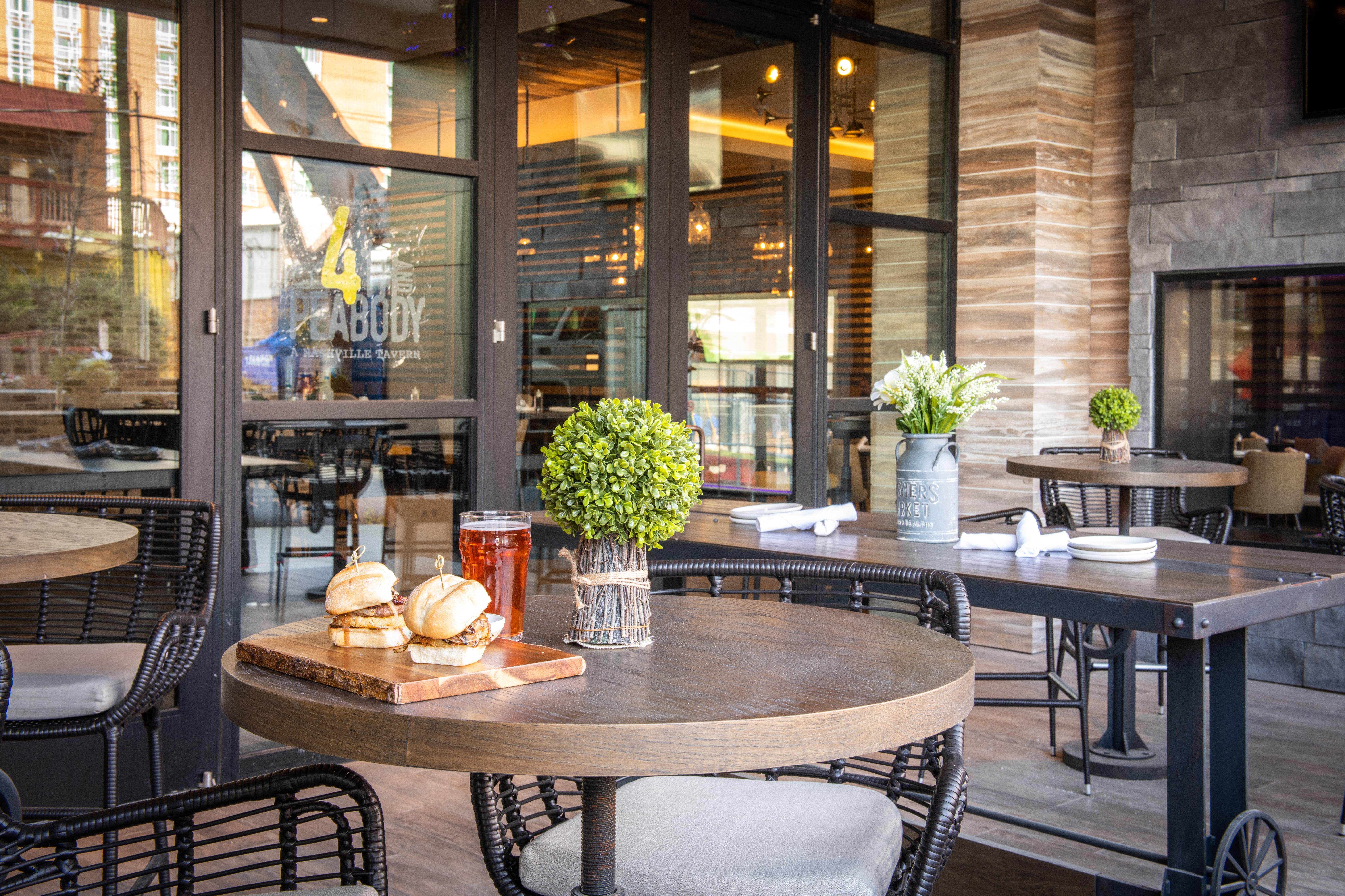 Holiday Inn & Suites Nashville Downtown Broadway Εξωτερικό φωτογραφία